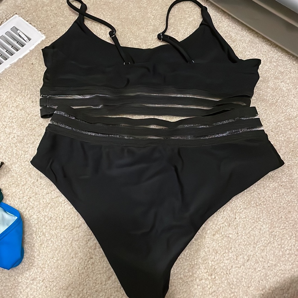 Shein Bikini - Picture 2 of 3